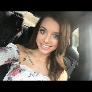 Meet your Posher, Brooke